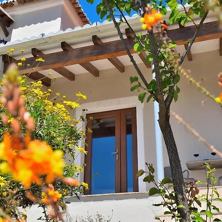 Quinta O Ninho Bed & Breakfast